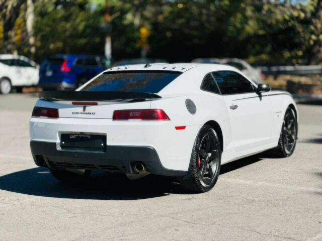 Белый Шевроле Камаро, объемом двигателя 3.6 л и пробегом 75 тыс. км за 5000 $, фото 5 на Automoto.ua