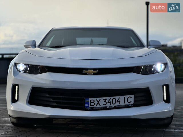 Белый Шевроле Камаро, объемом двигателя 2 л и пробегом 103 тыс. км за 18555 $, фото 36 на Automoto.ua