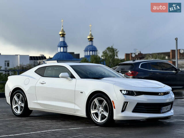 Белый Шевроле Камаро, объемом двигателя 2 л и пробегом 103 тыс. км за 18555 $, фото 41 на Automoto.ua