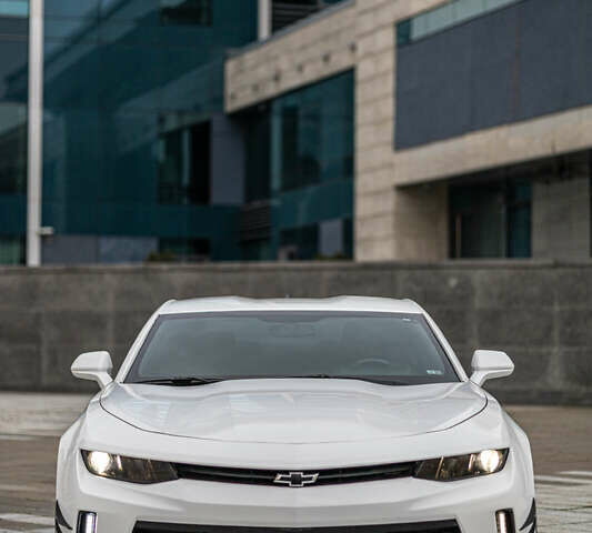 Шевроле Камаро 2016 в Харькове на Automoto.ua Белый Шевроле Камаро, объемом двигателя 2 л и пробегом 118 тыс. км за 16500 $, фото 5 на Automoto.ua