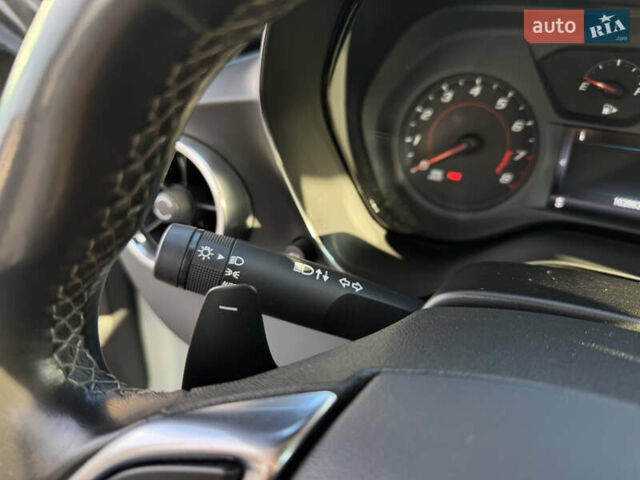 Белый Шевроле Камаро, объемом двигателя 2 л и пробегом 103 тыс. км за 18555 $, фото 20 на Automoto.ua