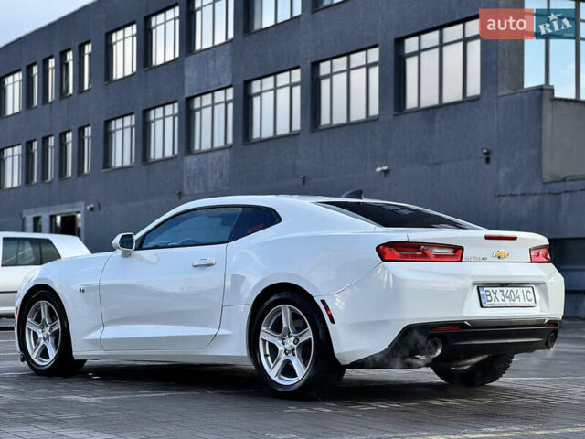 Белый Шевроле Камаро, объемом двигателя 2 л и пробегом 103 тыс. км за 18555 $, фото 48 на Automoto.ua