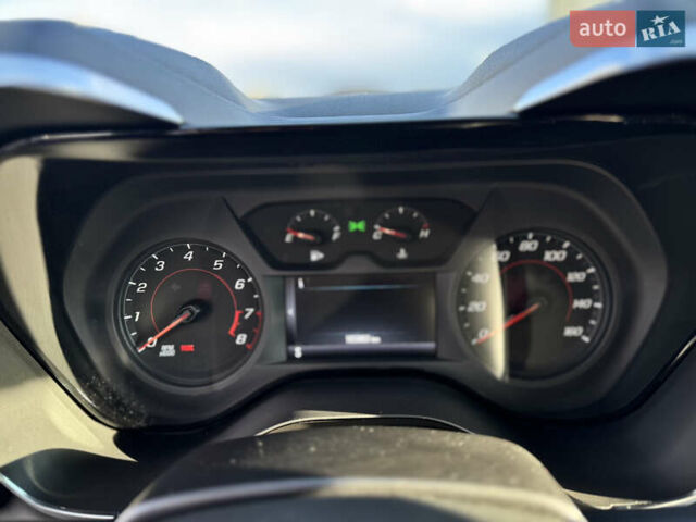 Белый Шевроле Камаро, объемом двигателя 2 л и пробегом 103 тыс. км за 18555 $, фото 26 на Automoto.ua