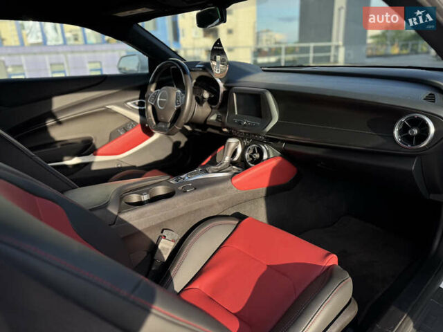 Белый Шевроле Камаро, объемом двигателя 2 л и пробегом 103 тыс. км за 18555 $, фото 16 на Automoto.ua