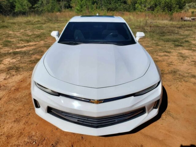 Білий Шевроле Камаро, об'ємом двигуна 2 л та пробігом 72 тис. км за 8900 $, фото 1 на Automoto.ua