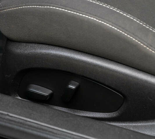 Шевроле Камаро 2016 в Харькове на Automoto.ua Белый Шевроле Камаро, объемом двигателя 2 л и пробегом 118 тыс. км за 16500 $, фото 15 на Automoto.ua