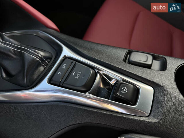 Белый Шевроле Камаро, объемом двигателя 2 л и пробегом 103 тыс. км за 18555 $, фото 23 на Automoto.ua