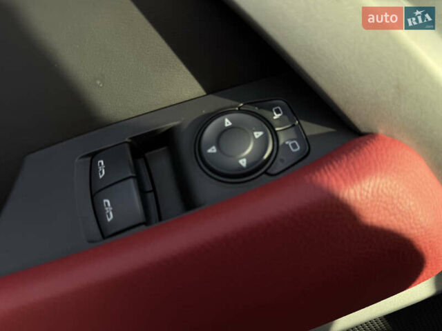 Белый Шевроле Камаро, объемом двигателя 2 л и пробегом 103 тыс. км за 18555 $, фото 18 на Automoto.ua