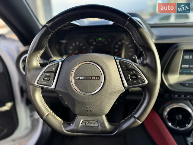 Белый Шевроле Камаро, объемом двигателя 2 л и пробегом 103 тыс. км за 18555 $, фото 29 на Automoto.ua