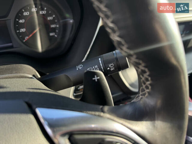 Белый Шевроле Камаро, объемом двигателя 2 л и пробегом 103 тыс. км за 18555 $, фото 22 на Automoto.ua