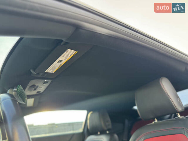 Белый Шевроле Камаро, объемом двигателя 2 л и пробегом 103 тыс. км за 18555 $, фото 17 на Automoto.ua