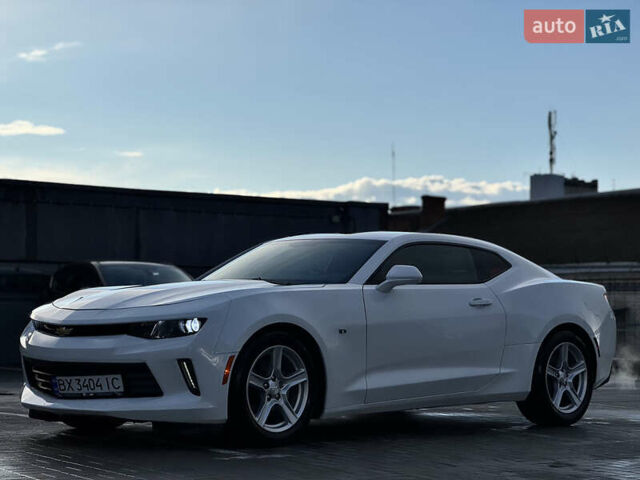 Белый Шевроле Камаро, объемом двигателя 2 л и пробегом 103 тыс. км за 18555 $, фото 13 на Automoto.ua