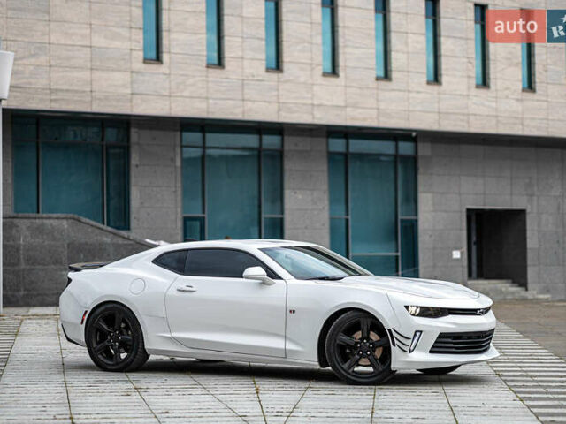 Шевроле Камаро 2016 в Харькове на Automoto.ua Белый Шевроле Камаро, объемом двигателя 2 л и пробегом 118 тыс. км за 16500 $, фото 7 на Automoto.ua