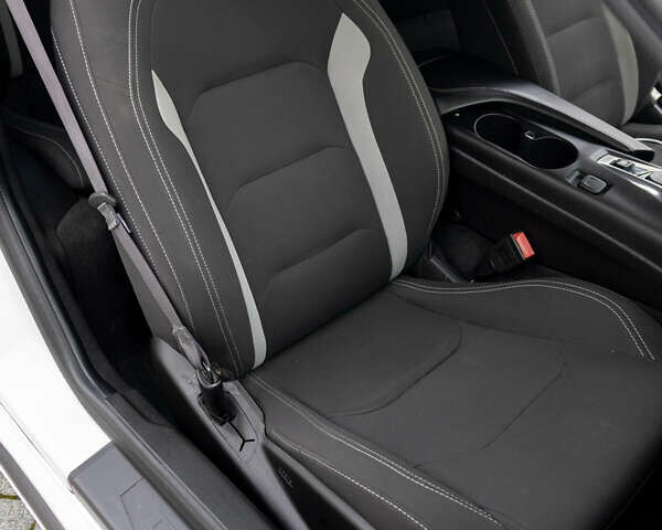 Шевроле Камаро 2016 в Харькове на Automoto.ua Белый Шевроле Камаро, объемом двигателя 2 л и пробегом 118 тыс. км за 16500 $, фото 25 на Automoto.ua