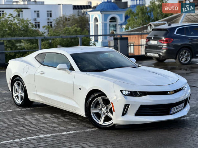 Белый Шевроле Камаро, объемом двигателя 2 л и пробегом 103 тыс. км за 18555 $, фото 38 на Automoto.ua