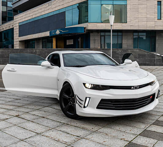 Шевроле Камаро 2016 в Харькове на Automoto.ua Белый Шевроле Камаро, объемом двигателя 2 л и пробегом 118 тыс. км за 16500 $, фото 6 на Automoto.ua