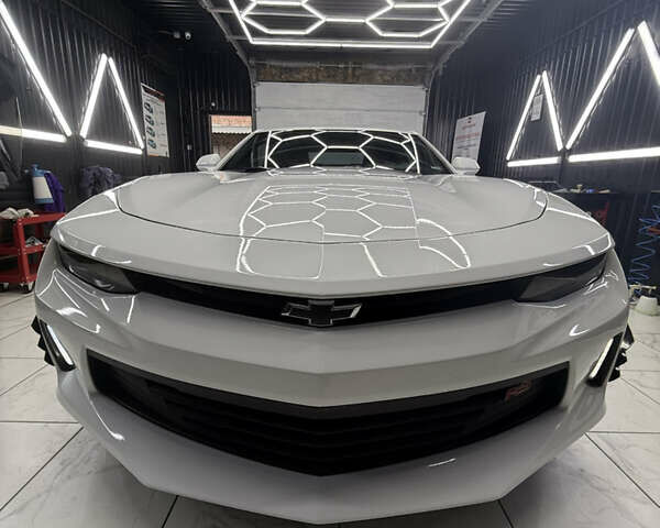 Шевроле Камаро 2016 в Харькове на Automoto.ua Белый Шевроле Камаро, объемом двигателя 2 л и пробегом 118 тыс. км за 16500 $, фото 28 на Automoto.ua