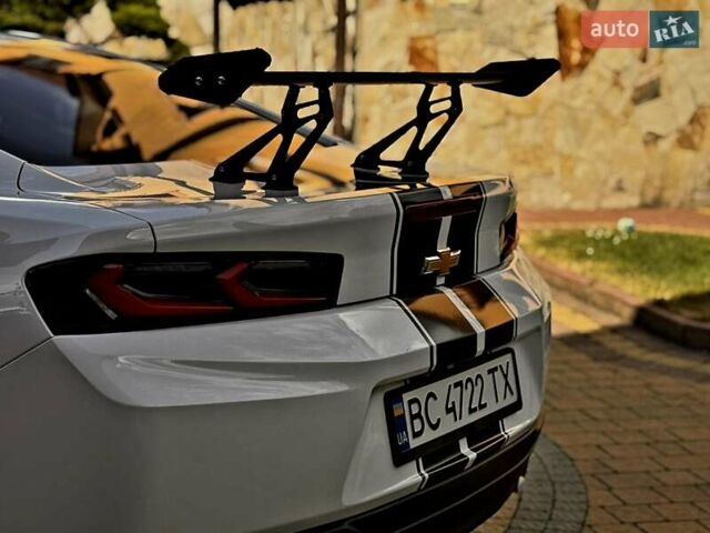 Білий Шевроле Камаро, об'ємом двигуна 2 л та пробігом 136 тис. км за 21500 $, фото 28 на Automoto.ua