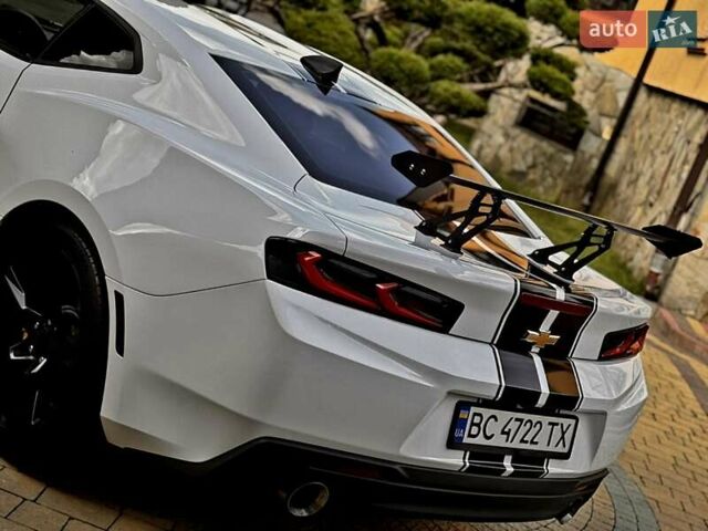 Білий Шевроле Камаро, об'ємом двигуна 2 л та пробігом 136 тис. км за 21500 $, фото 4 на Automoto.ua