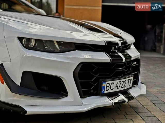 Білий Шевроле Камаро, об'ємом двигуна 2 л та пробігом 136 тис. км за 21500 $, фото 11 на Automoto.ua
