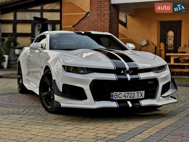 Білий Шевроле Камаро, об'ємом двигуна 2 л та пробігом 136 тис. км за 21500 $, фото 5 на Automoto.ua