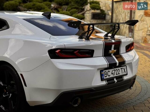 Білий Шевроле Камаро, об'ємом двигуна 2 л та пробігом 136 тис. км за 21500 $, фото 6 на Automoto.ua