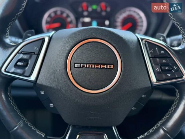 Белый Шевроле Камаро, объемом двигателя 2 л и пробегом 140 тыс. км за 20500 $, фото 21 на Automoto.ua