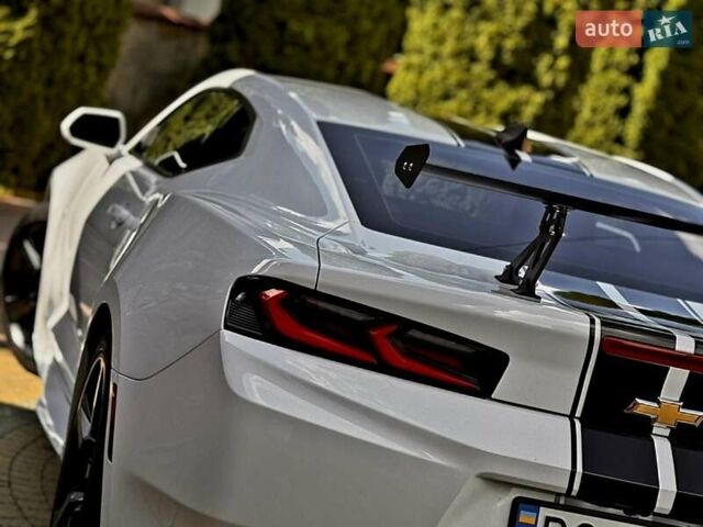 Білий Шевроле Камаро, об'ємом двигуна 2 л та пробігом 136 тис. км за 21500 $, фото 20 на Automoto.ua