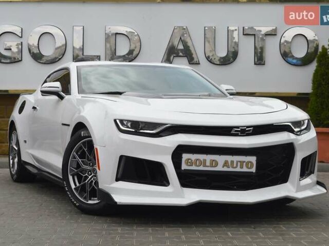 Белый Шевроле Камаро, объемом двигателя 2 л и пробегом 111 тыс. км за 19900 $, фото 1 на Automoto.ua