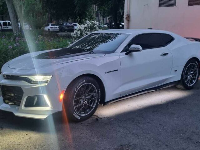 Белый Шевроле Камаро, объемом двигателя 2 л и пробегом 112 тыс. км за 18500 $, фото 1 на Automoto.ua