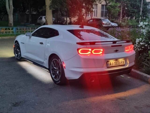 Белый Шевроле Камаро, объемом двигателя 2 л и пробегом 112 тыс. км за 18500 $, фото 3 на Automoto.ua