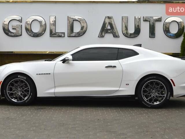 Белый Шевроле Камаро, объемом двигателя 2 л и пробегом 111 тыс. км за 19900 $, фото 6 на Automoto.ua