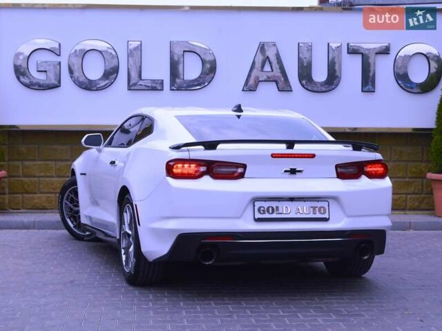 Белый Шевроле Камаро, объемом двигателя 2 л и пробегом 111 тыс. км за 19900 $, фото 9 на Automoto.ua