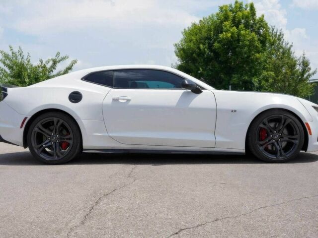 Шевроле Камаро 2020 в Тернополе на Automoto.ua Белый Шевроле Камаро, объемом двигателя 6.2 л и пробегом 45 тыс. км за 6700 $, фото 3 на Automoto.ua