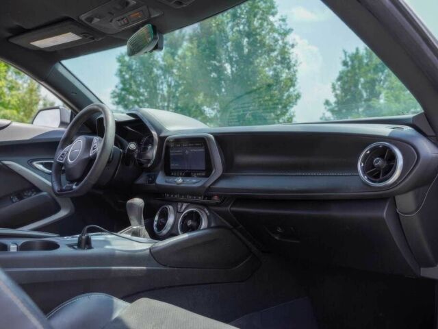 Шевроле Камаро 2020 в Тернополе на Automoto.ua Белый Шевроле Камаро, объемом двигателя 6.2 л и пробегом 45 тыс. км за 6700 $, фото 8 на Automoto.ua