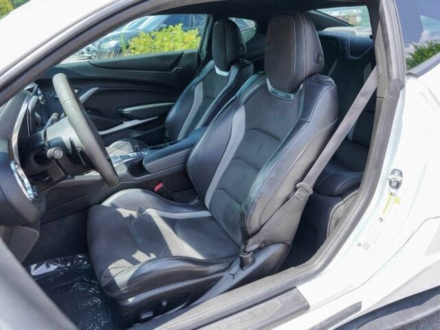 Шевроле Камаро 2020 в Тернополе на Automoto.ua Белый Шевроле Камаро, объемом двигателя 6.2 л и пробегом 45 тыс. км за 6700 $, фото 9 на Automoto.ua