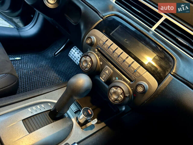 Черный Шевроле Камаро, объемом двигателя 3.6 л и пробегом 165 тыс. км за 16800 $, фото 33 на Automoto.ua