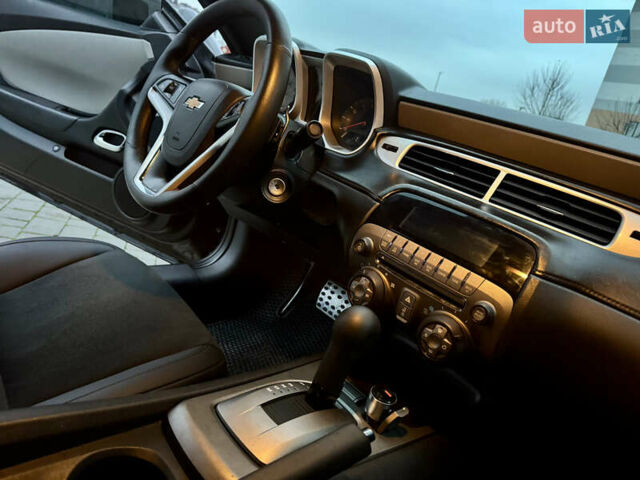 Черный Шевроле Камаро, объемом двигателя 3.6 л и пробегом 165 тыс. км за 16800 $, фото 32 на Automoto.ua