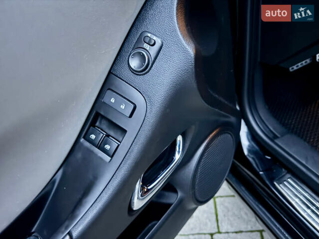 Черный Шевроле Камаро, объемом двигателя 3.6 л и пробегом 165 тыс. км за 16800 $, фото 38 на Automoto.ua