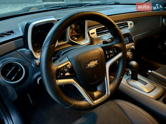 Черный Шевроле Камаро, объемом двигателя 3.6 л и пробегом 165 тыс. км за 16800 $, фото 30 на Automoto.ua