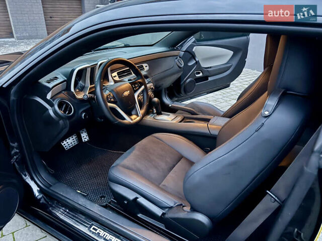 Черный Шевроле Камаро, объемом двигателя 3.6 л и пробегом 165 тыс. км за 16800 $, фото 47 на Automoto.ua