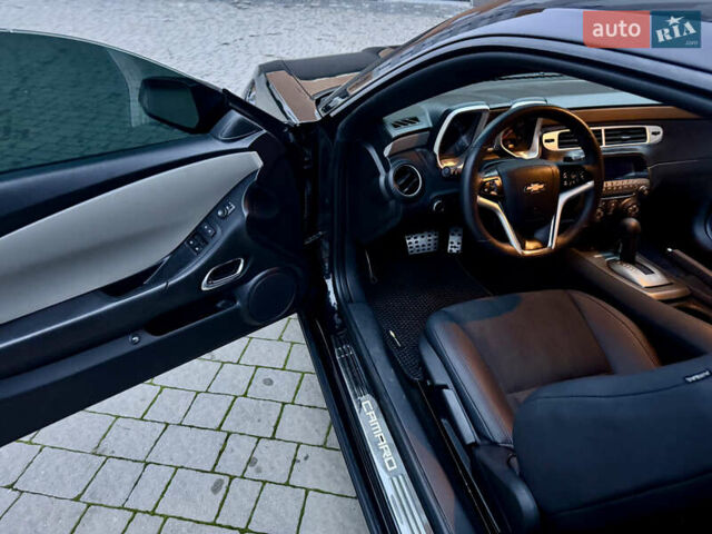 Черный Шевроле Камаро, объемом двигателя 3.6 л и пробегом 165 тыс. км за 16800 $, фото 44 на Automoto.ua