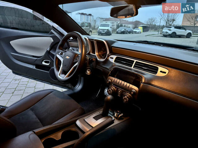 Черный Шевроле Камаро, объемом двигателя 3.6 л и пробегом 165 тыс. км за 16800 $, фото 40 на Automoto.ua