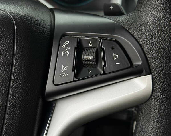 Черный Шевроле Камаро, объемом двигателя 3.6 л и пробегом 151 тыс. км за 13300 $, фото 21 на Automoto.ua