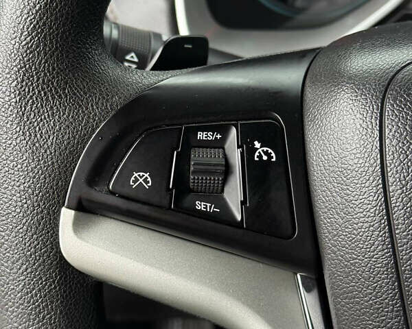 Черный Шевроле Камаро, объемом двигателя 3.6 л и пробегом 151 тыс. км за 13300 $, фото 26 на Automoto.ua