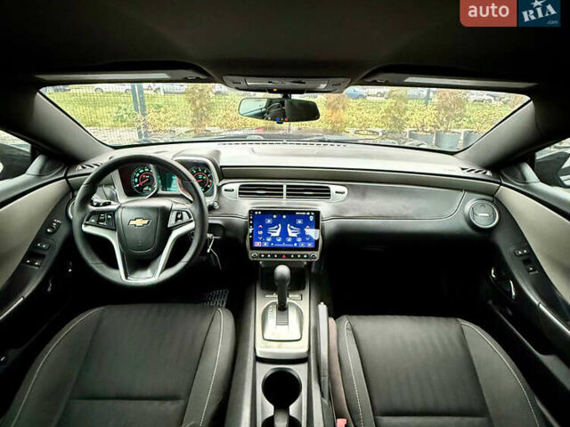 Черный Шевроле Камаро, объемом двигателя 3.6 л и пробегом 151 тыс. км за 13300 $, фото 31 на Automoto.ua