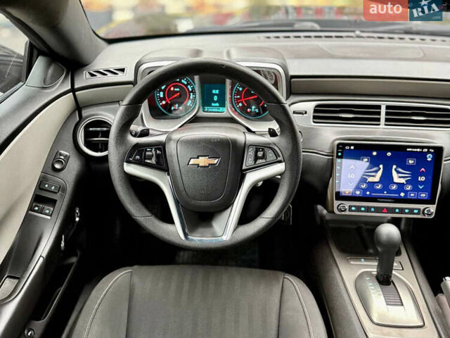 Черный Шевроле Камаро, объемом двигателя 3.6 л и пробегом 151 тыс. км за 13300 $, фото 30 на Automoto.ua