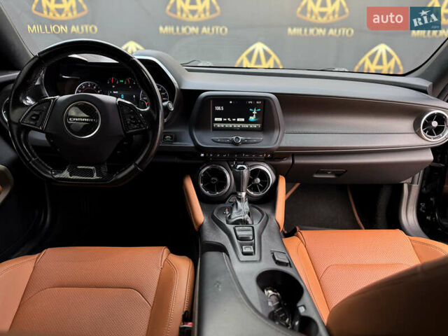 Черный Шевроле Камаро, объемом двигателя 3.6 л и пробегом 200 тыс. км за 16500 $, фото 17 на Automoto.ua