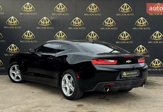 Черный Шевроле Камаро, объемом двигателя 3.6 л и пробегом 200 тыс. км за 16500 $, фото 3 на Automoto.ua