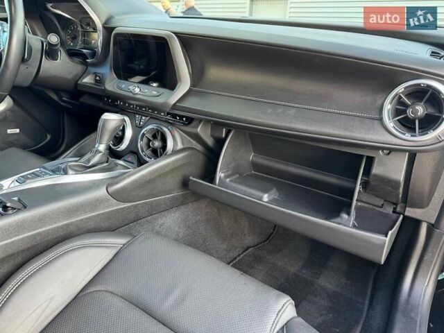 Шевроле Камаро 2016 в Киеве на Automoto.ua Черный Шевроле Камаро, объемом двигателя 2 л и пробегом 61 тыс. км за 21000 $, фото 16 на Automoto.ua